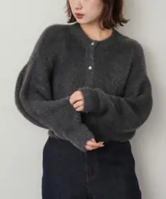 センスオブプレイスバイアーバンリサーチのラメシャギークロップドカーディガン