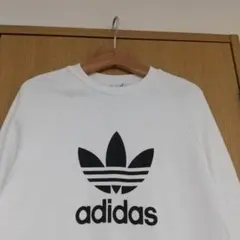 美品 adidas ホワイト ロゴ スウェットのサムネイル