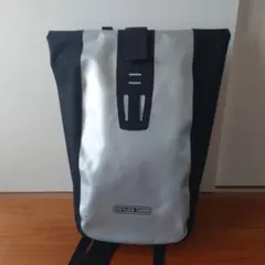 ORTLIEB ヴェロシティ 防水リュックサック シルバー/ブラック