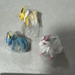 ポケモン　つまんでつなげてマスコット12 ニンフィア,シャワーズ、ブースター