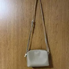 mal.本革ショルダーバッグ 大人気　エトゥープ