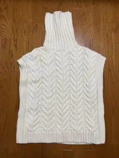 ZARA ケーブルタートルベスト　オフホワイト