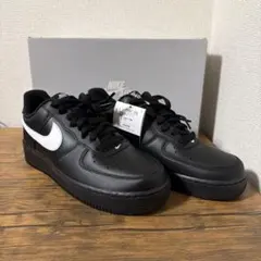 ホワイト スニーカー