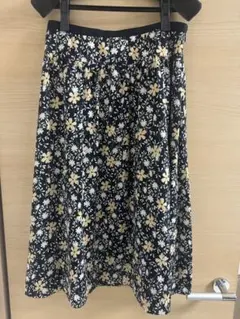 新品タグ付　マッキントッシュフィロソフィー　花柄フレアスカート　ネイビー38