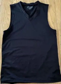 黒のVネックインナーシャツ　150サイズ