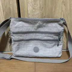 キプリング　ショルダーバッグ　ベージュ　グレー　kipling