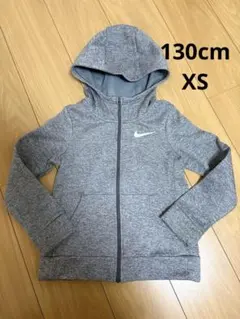 Nike グレー パーカー フード付き　120〜130 XS 裏起毛