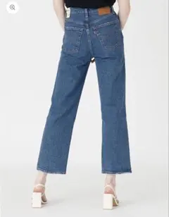【値下げ中】Levis RIBCAGE ストレートジーンズのサムネイル