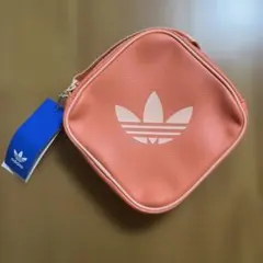 新品　アディダスadidasクラシック ショルダーバッグ オレンジのサムネイル