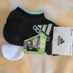 新品.未使用 adidas スニーカーキッズソックス 3足セット 19-21cm