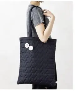 大人気❤️スリーコインズ　推し活トート　ハート型　ブラック トートバッグ