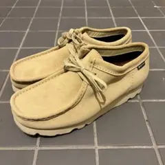 CLARKS クラークスWallabee GTX ベージュ　UK6.5のサムネイル
