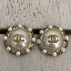 CHANEL シャネル ピアス 円形フェイクパール　CCマーク 　ホワイト系