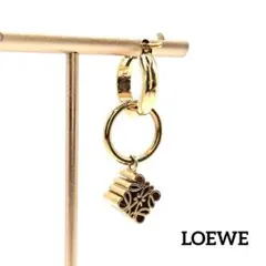LOEWE 片耳ピアス　アナグラム　アシンメトリー　ゴールドカラーのサムネイル
