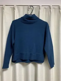 GU ハイネックニット