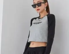 クロップドTシャツ グレー/ブラック　丈短め　流行り　新品　春夏向け