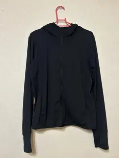 ユニクロ　UVカットパーカー　黒　L レディースのサムネイル