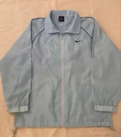 ナイキ　NIKE ウインドブレーカー フード付き(フードは収納可) メンズM