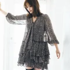 新品未使用　COCODEAL花柄フリルミニワンピース サイズ2