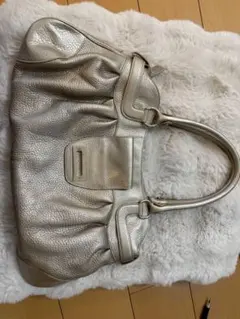 Salvatore Ferragamo シルバーショルダーバッグ