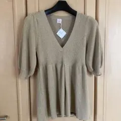 ラメ入りパフスリーブ Vネックニット 新品のサムネイル