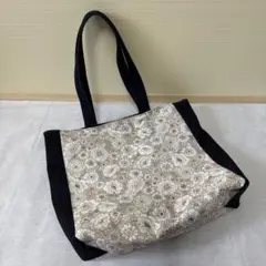 花柄ネイビートートバッグ　A4