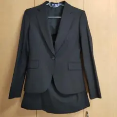 スーツのサムネイル