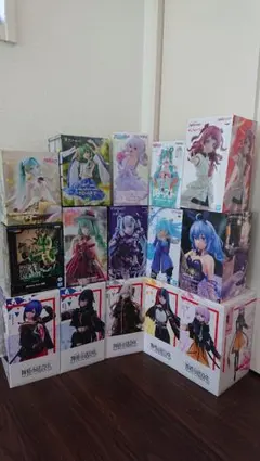 アニメキャラクター フィギュア 15体セット - メルカリ