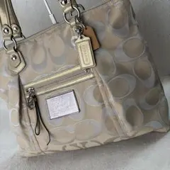 COACHコーチ シグネチャー キャンバス ハンドバッグ ポピー ベージュ系