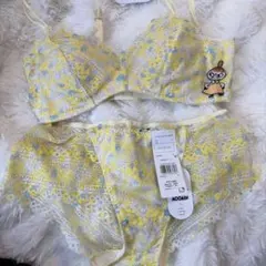 MOOMIN × ウンナナクール 花柄ブラジャーショーツセット L