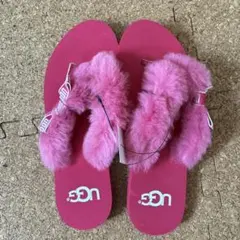 UGG ファー付きピンクビーチサンダル　24cm