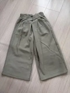 しまむら　裏起毛ワイドパンツ　オリーブグリーン　130㎝