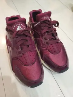 Nike　Air Huarache “Beet” スニーカー