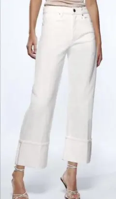 ZARA MID RISE WIDE LEG ホワイト　ワイド　デニム