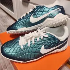 ナイキ ジュニア ティエンポ レジェンド10アカデミー TF 30 23.5cm