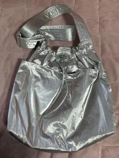 ナイロン ドローストリングショルダーバッグ(シルバー)