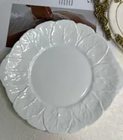 ホワイト花びら型陶器皿