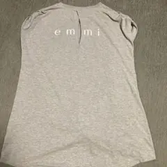 emmi グレー Tシャツ ルーズフィットのサムネイル