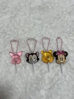 ディズニーキャラクター キーホルダー ガチャガチャ