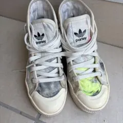 adidas スニーカー ハイカット 厚底のサムネイル