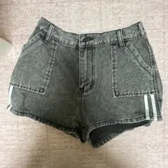 ストライプ付きハイウエストショートパンツ グレー