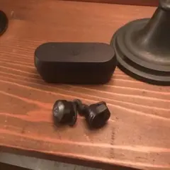 高音質完全ワイヤレスイヤホン（左右完全分離）