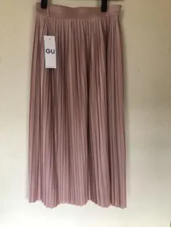 GU カットソープリーツスカート