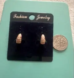 スパイク型ゴールドピアス