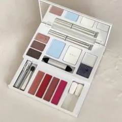 【限定品】RMK クリスマストラベルメイクアップパレット2018