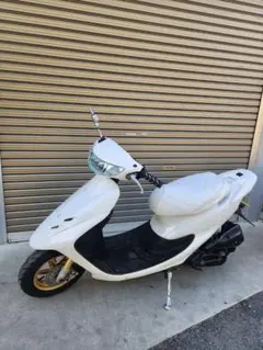 真っ白で綺麗なローボード　　日時限定あり ライブDio ZX(ホンダ) ホワイト系・白色のバイク一覧｜新車・中古