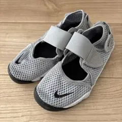 Nike キッズシューズ グレー メッシュ　エアリフト22cm