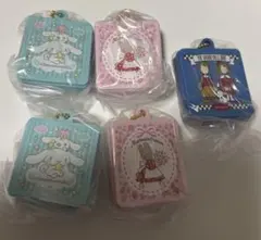 サンリオ　クッキー缶チャーム