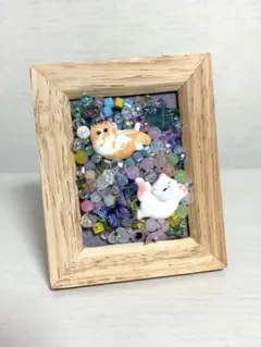 『ここは猫たちの秘密のお庭』　ビーズ刺繍絵