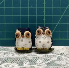 フクロウのブローチ　2個セット